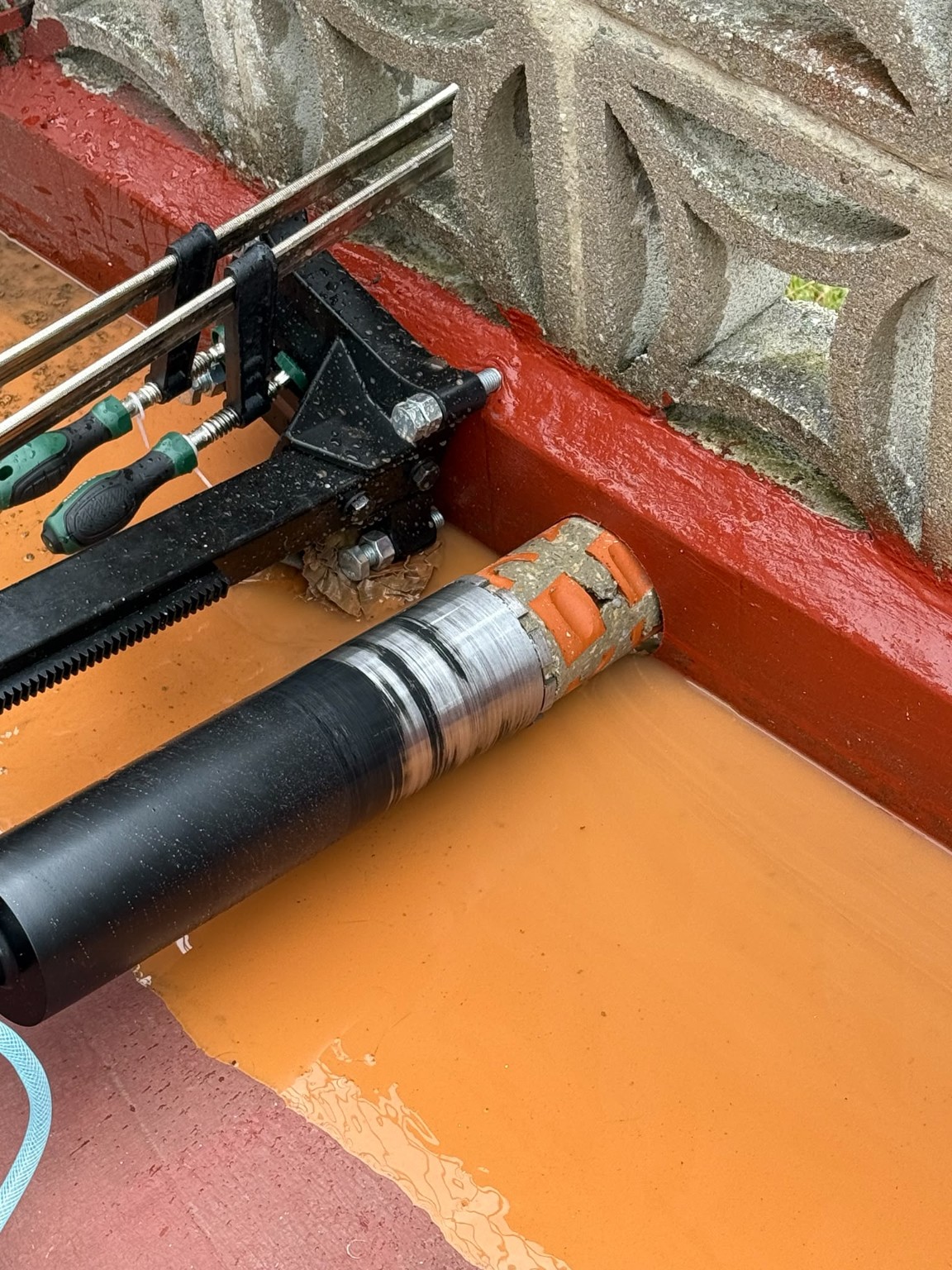 Perforación con corona de diamante